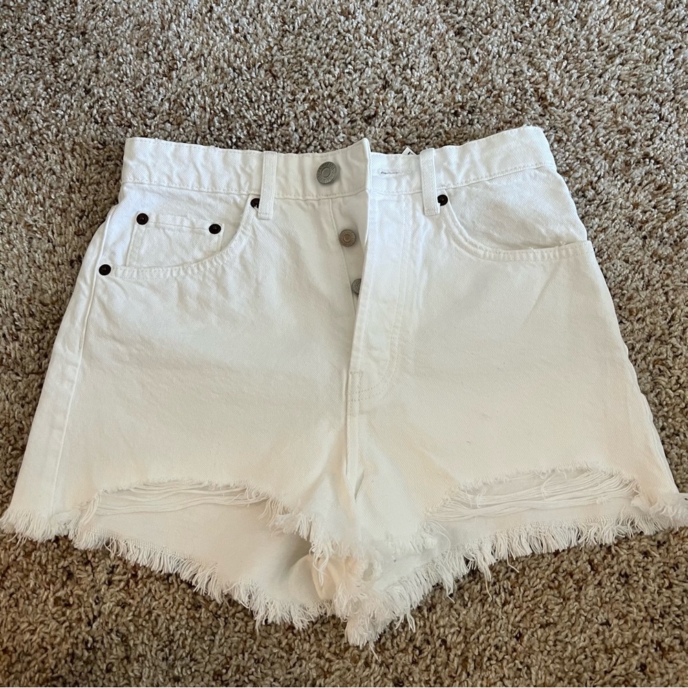 White Zara shorts